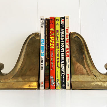 Vintage Solid Brass Scroll Bookends Deco Metal Mid-Century Hollywood Regency Figurine Home Decor Bookcase Book Shelf MCM Mad Men 