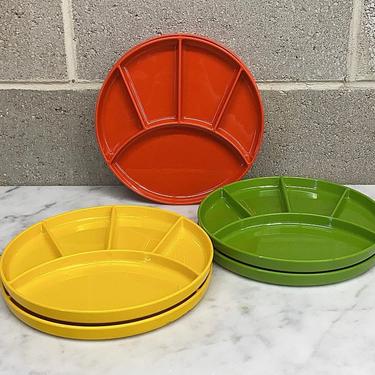 Vintage Fondue Plate Set Retro 1970s Elco Industries + Plastic + Red + Green + Yellow + Set of 6 + Round + Divided Dish + Kitchen Decor 