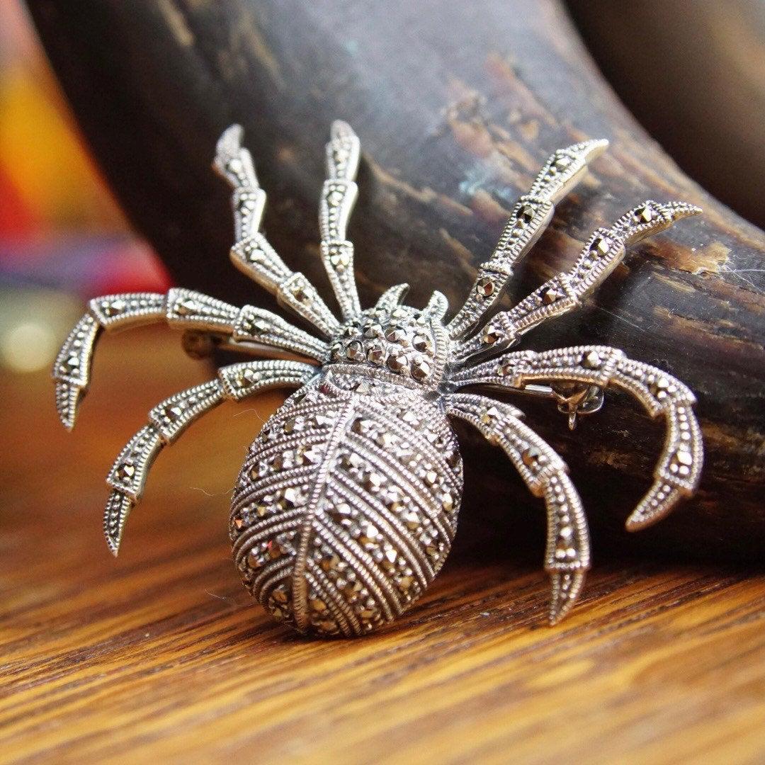 Silver spider brooch outlet