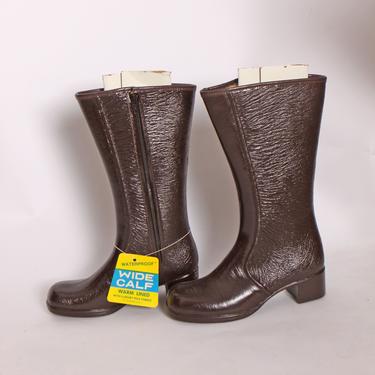 Deadstock Late 1960s Early 1970s Dark Chocolate Brown Wide Calf Zip Up Rain Boots -Size 7 