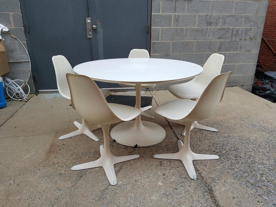 Restored Mid-Century Modern Saarinen Style Oak Top Round Gaming Table With  4 Burke Tulip Chairs