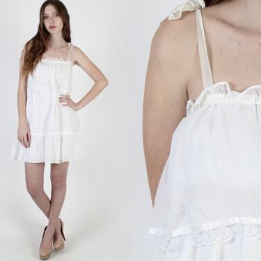 Plain White Babydoll Mini Dress / Solid Spaghetti Strap Prairie Dress / Vintage 70s Floral Garden Shoulder Tie Dress 