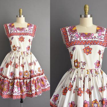 1960s vintage dress | Nita Smith Adorable White Cotton Pink & Orange Floral Print Sweeping Full Kirt Summer Dress | Small | 60s dress 
