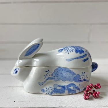 Vintage Blue And White Hand Painted Porcelain Bunny Box, Jar, Dish // Easter Candy Dish // Bunny Jewelry Dish // Perfect Gift 