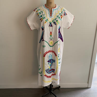 Beautifully embroidered mexican cotton shift dress-one size 