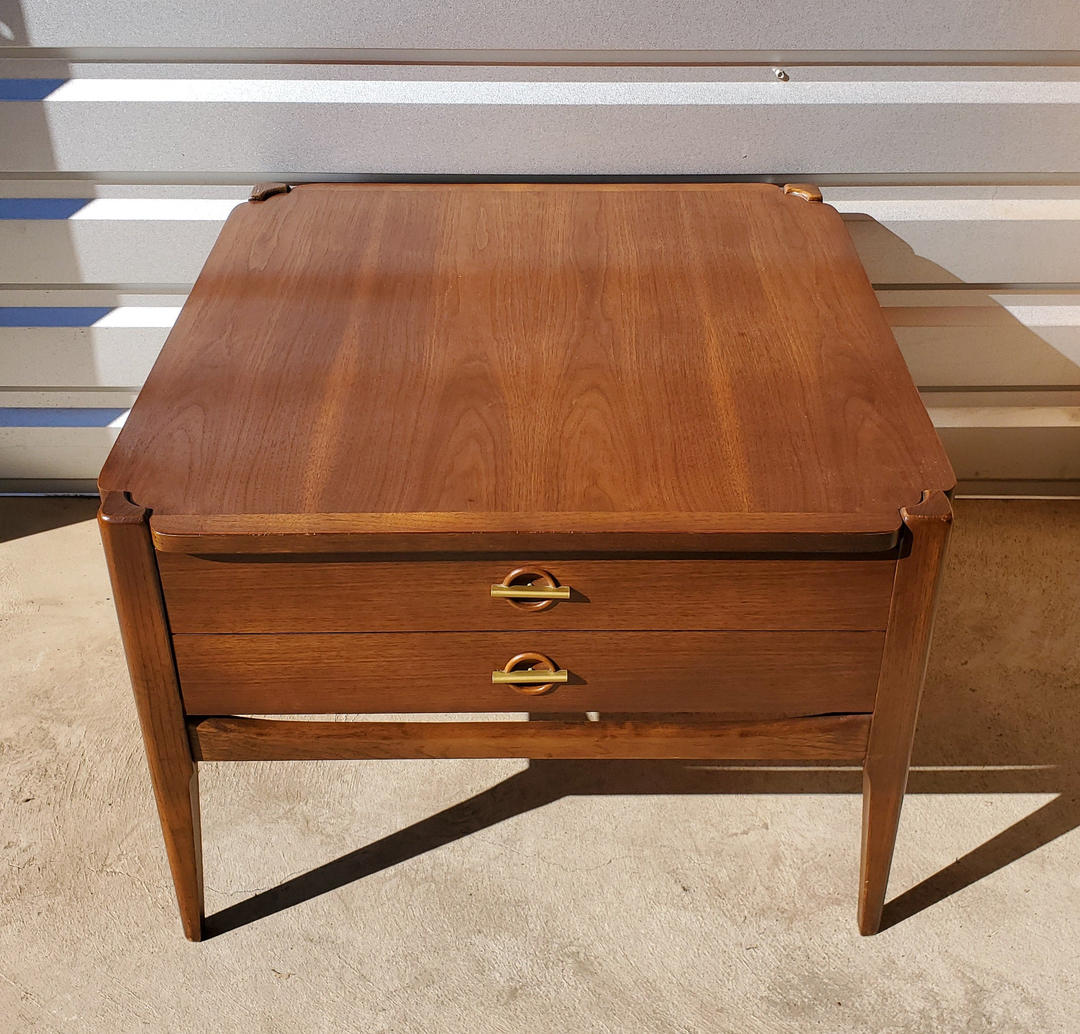 Mid Century Modern Bassett Nightstand End Table Walnut Single Drawer Making Mid Century Mod