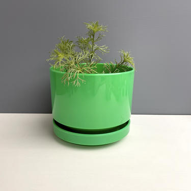 Ingrid Ltd. green plastic planter with saucer - 1980s vintage 