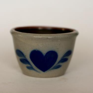 vintage salmon falls pottery heart bowl 