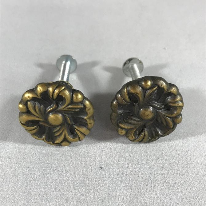 Drawer Pulls Scrolls Leaves Floral Cast Pair By Accokeekpickers