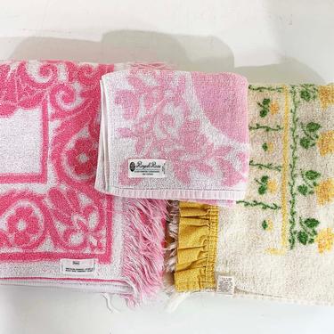 Vintage Cotton Bathroom Hand Towel Bath Sears Royal Rose Cloth Sculptural 1970s Pink White Mid-Century Retro Set of 3 Mismatched Terrycloth 