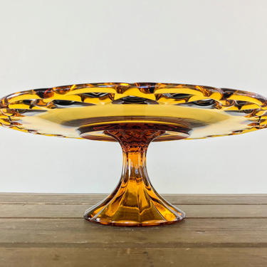 Amber glass outlet cake stand