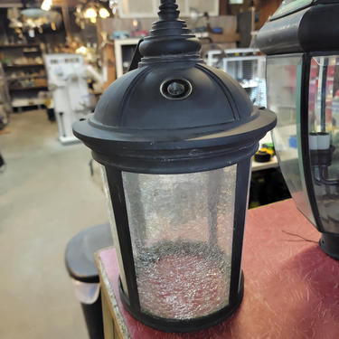 Outdoor Sconce with Cracked Glass Shade 15.75x9