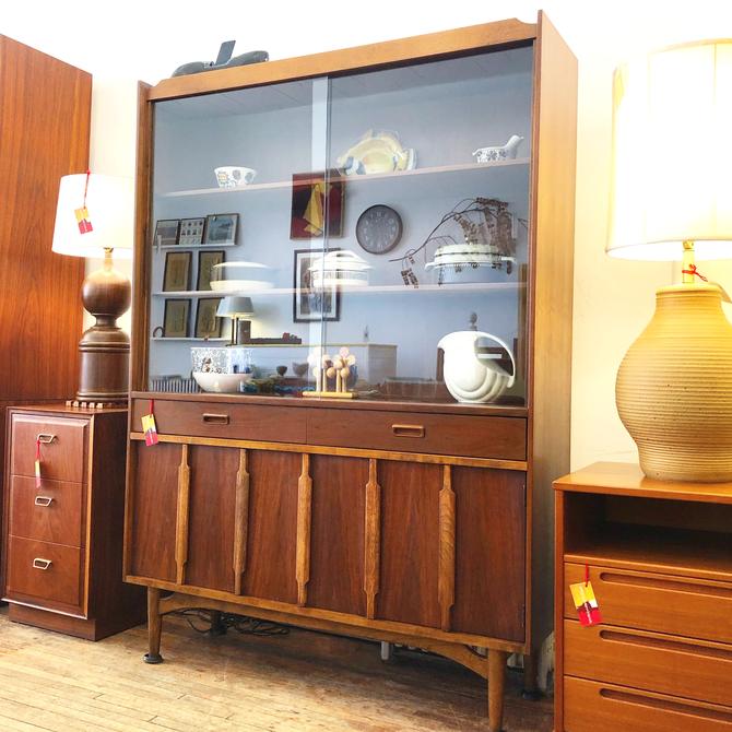 Kroehler store china cabinet