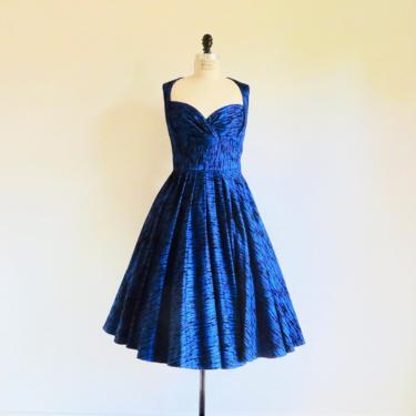 Vintage 1950's Style Cobalt Blue Black Velvet Flocked Evening Fit and Flare Dress Sweetheart Neckline Cocktail Party 30&amp;quot; Waist Medium 