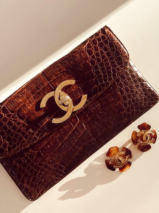 80's vintage Chanel dark brown quilted lambskin shoulder bag with