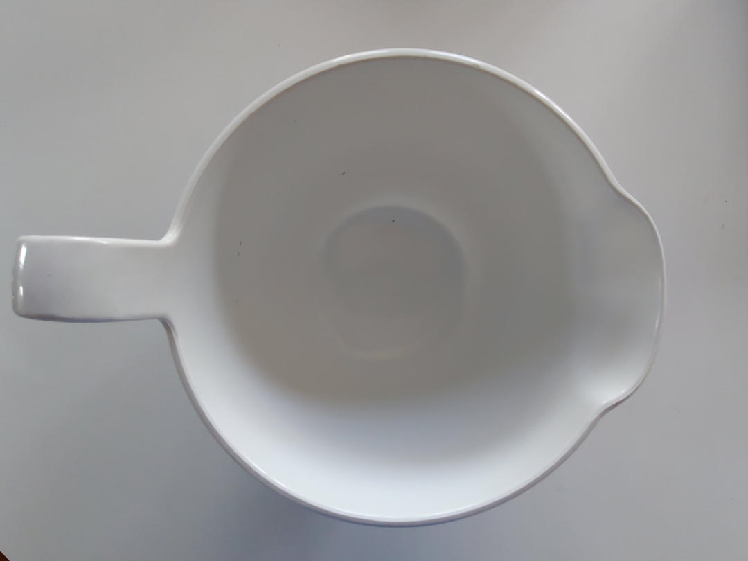 Mixing and Measuring Bowl With Spout White, Linex Enamel, Made in Taiwan 