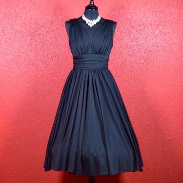 1970s Perfect LBD Jersey Little Black Dress 70s does 50s 