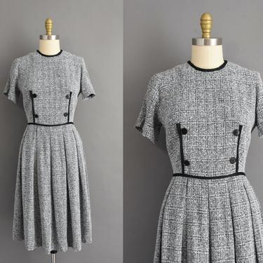 1950s vintage dress | Textured Charcoal Short Sleeve Full Skirt Dress | Large | 50s dress 