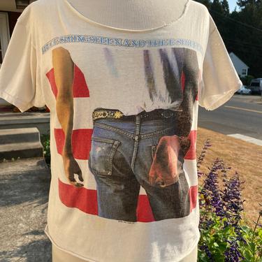 1984 Bruce Springsteen & the E street band tour T-shirt~ Rock Tee~ Authentic~ “born in the USA” distressed~ size Medium 