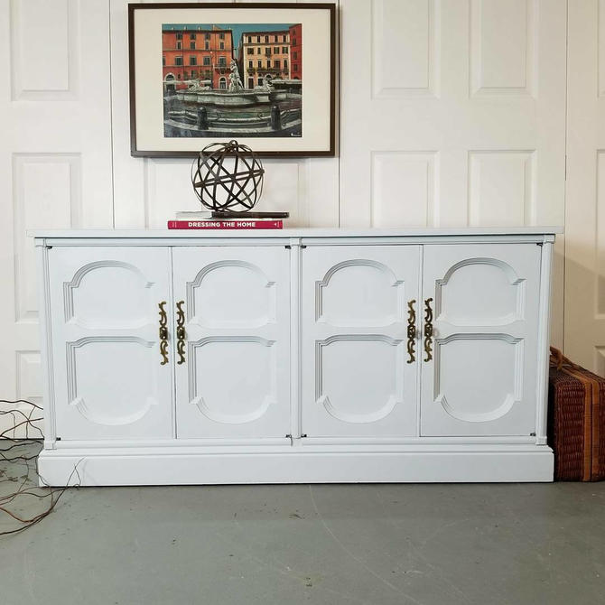 Elegant light blue Buffet / Credenza by Unique Unique by Ruth