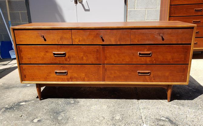 Lane Acclaim Low Dresser Mid Century Modern From Vintage Mc Of