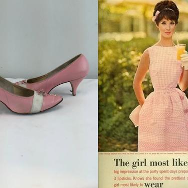 Girl Most Likely to Look Fabulous - Vintage 1950s 1960s Pink &amp; White Bow Leather Pumps Kitten Heels - 7B 
