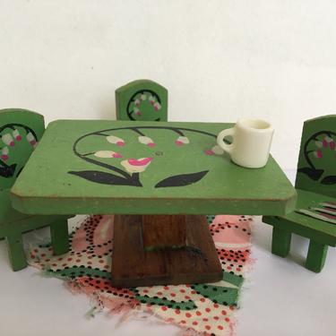 Dollhouse Kitchen Table And Chairs, Vintage Made In Japan, Hand Painted Green Pink Floral, Wooden Miniatures 