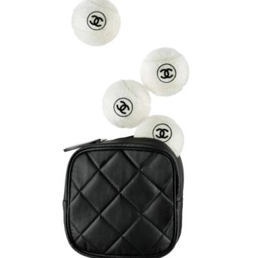 Vintage 90's CHANEL CC Logo Tennis Ball Set of 4 with quilted Matelasse carrying case bag - MINT Cond! 
