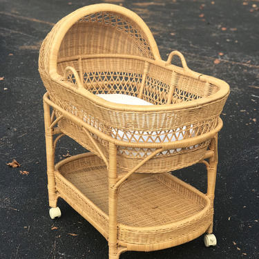 Antique wicker clearance bassinet