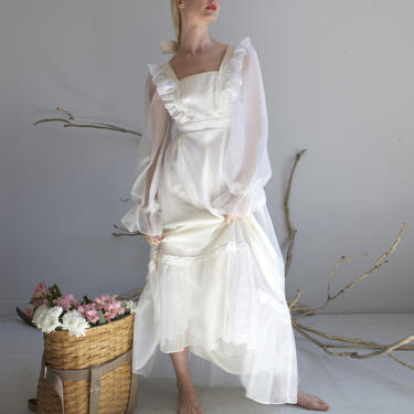 vintage white prairie chiffon wedding dress / sz XS S 