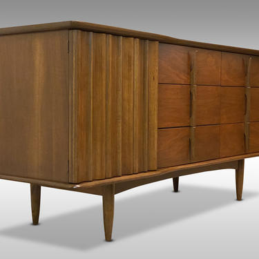 United 6 Drawer Dresser in Walnut, Circa 1960s - *Please ask for a shipping quote before you buy. 