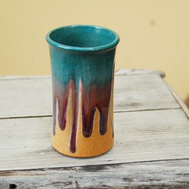 Walt Glass (1943-2016) Studio Pottery 18 oz Tall Tumbler, Drinking Vessel ~Texas Sunset w 3 Color, Drip Glaze, Teal &amp; Magenta over Sand #6 