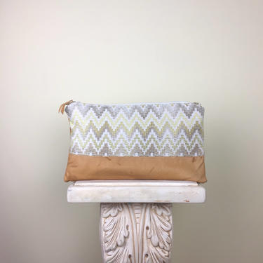 Leather tote zipper, leather clutch purse, leather clutch, Cute leather Bag, Gift for her, zipper pouch, zero waste, upcycled bag 