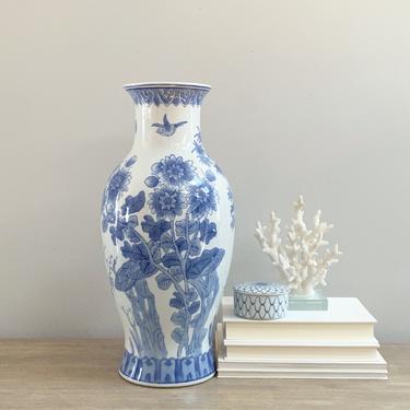 Large Chinoiserie Mantle Vase 