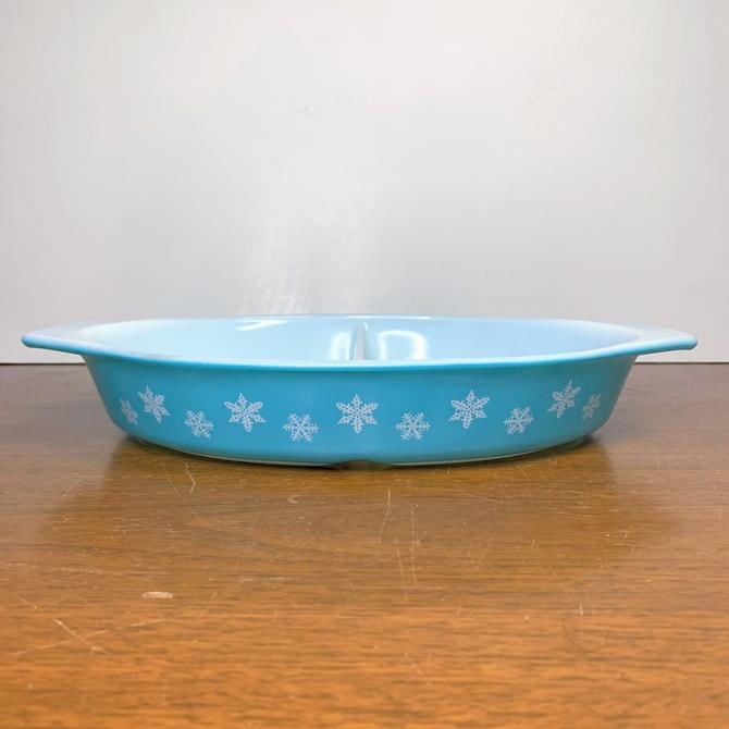 Vintage Pyrex Snowflake Blue Divided Casserole Dish 1.5 Quart 35
