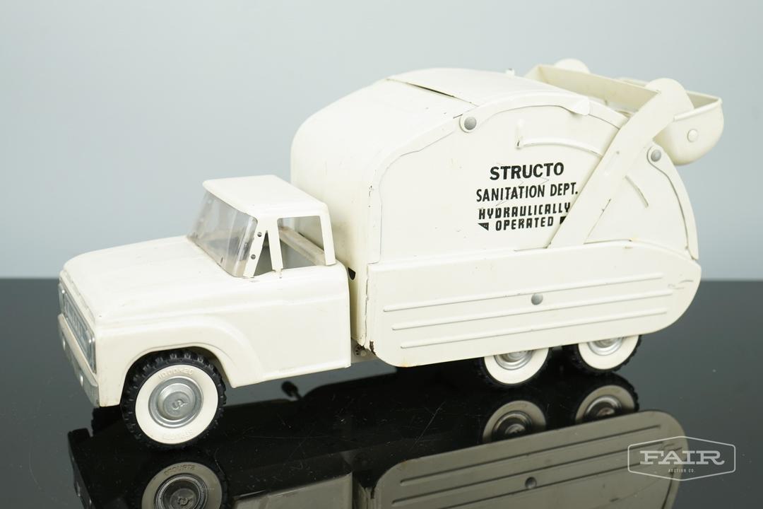 Structo garbage truck shop