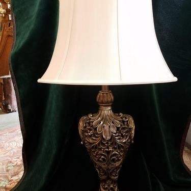 Filigree Lamp with Oval Shade