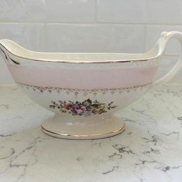 Homer Laughlin Gravy Boat Eggshell Georgian &amp;quot;Marilyn&amp;quot; Pink with Saucer by LeChalet