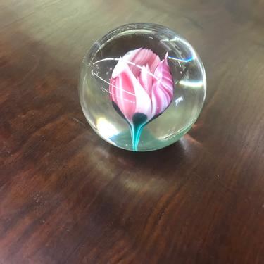 Tulip paperweight Studio Glass 