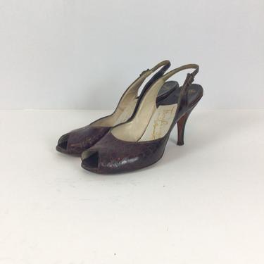 Vintage 50s shoes | Vintage brown faux alligator peep toe shoes | 1950s Troylings sling back shoes 