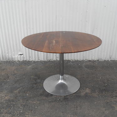 Room & Board Tulip Style Table
