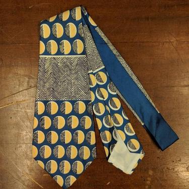 Vintage 1950's Blue and White Half Moon Swing Tie, Vintage Tie, 1950s Tie, Rockabilly Tie, Tiki Tie, Polka Dot Tie, Hand Painted Tie, 