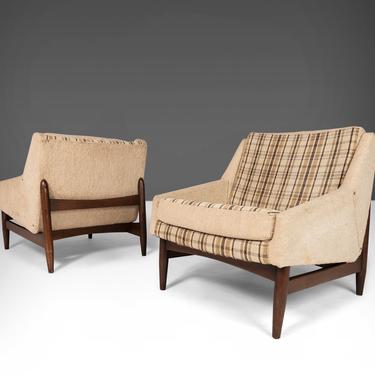Stunning Set of Two (2) Danish Modern Floating Lounge Chairs Resting on Walnut Frames, 1960s 