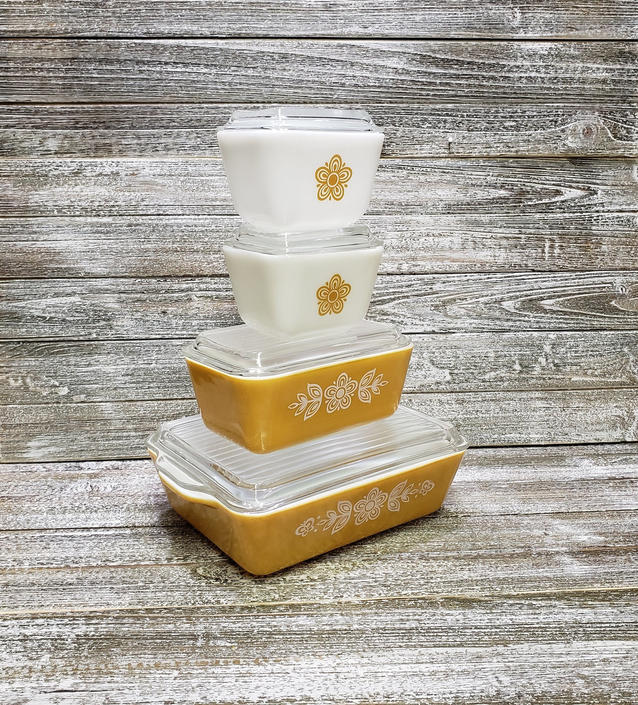 Pyrex butterfly gold sale refrigerator set