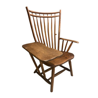 Windsor Chair with Side Surface