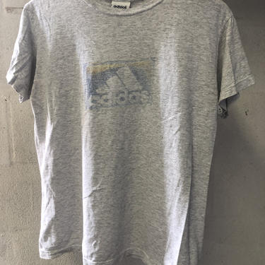 Vintage 90s Adidas T-shirt. S 4128 