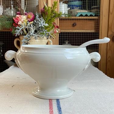 Beautiful vintage French ironstone pure white soup tureen- ST3 