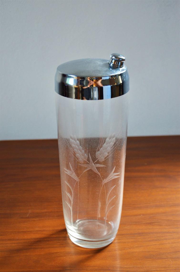 Vintage Mid-Century Barware, Floral Etched Martini shaker with lid