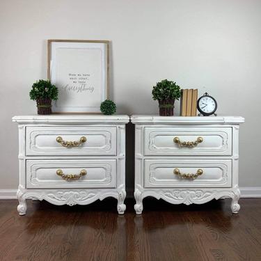 Vintage pair of white nightstands, French provincial nightstands, painted oak nightstands, shabby chic nightstands 