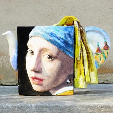 Signed Noi Volkov 06 'Vermeer Teapot' 6/59, Hand Painted Sculpture Inspired By Girl With The Pearl Earring &amp; View Of The Delft, Ear Handle 